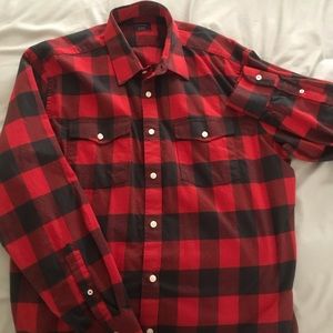 Men’s plaid button down